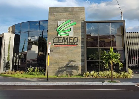 Fachada da clínica CEMED em Jataí